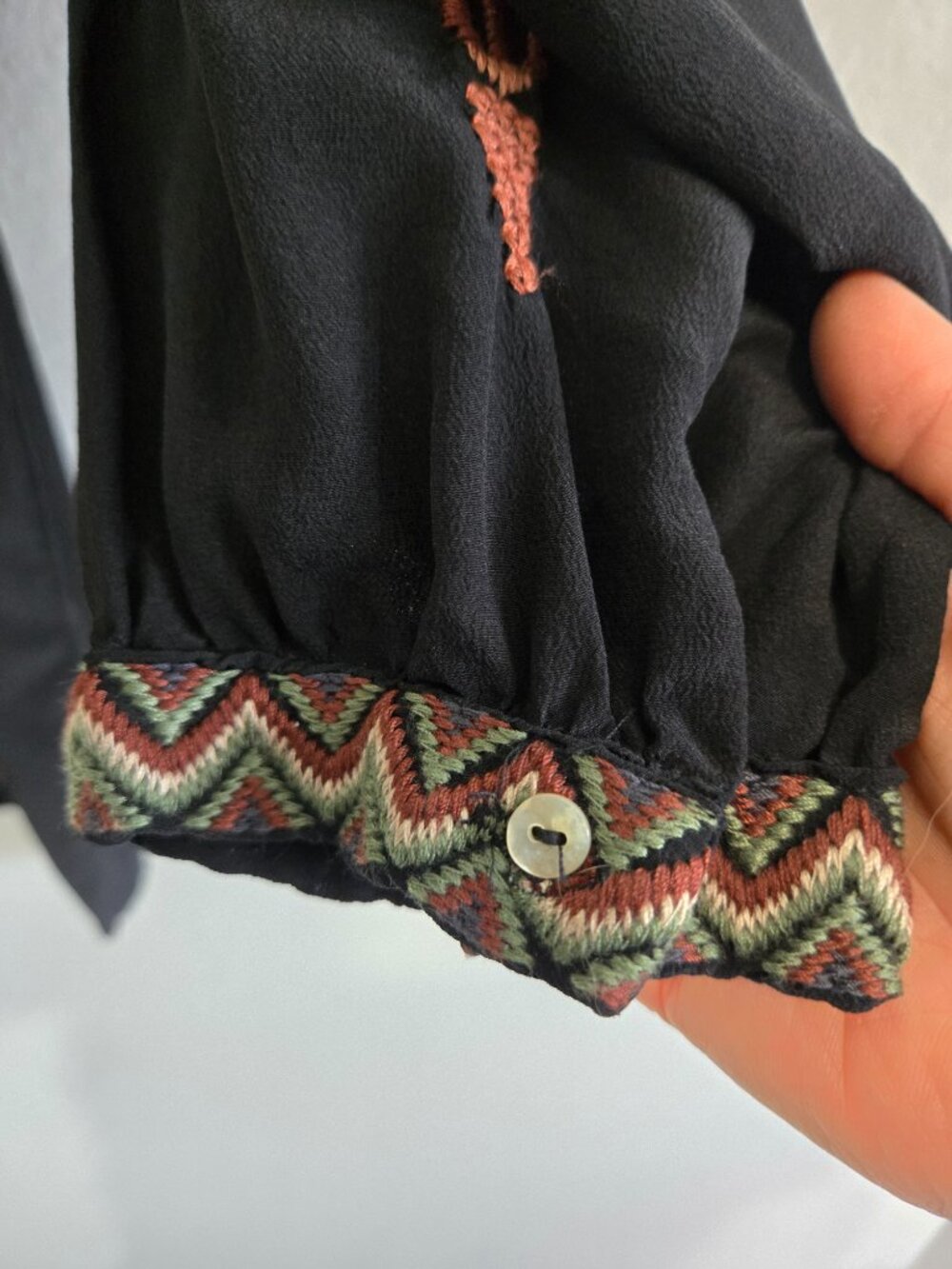 Johnny Was Workshop Embroidered 100% Silk Tunic Boho blouse size Small Black - Picture 9 of 16